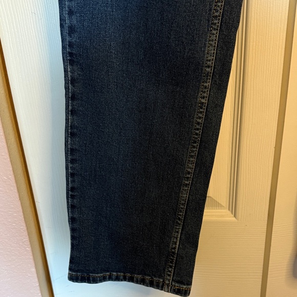 Levi’s Dark Wash  Men's 559 Straight Leg Jeans - Picture 4 of 8